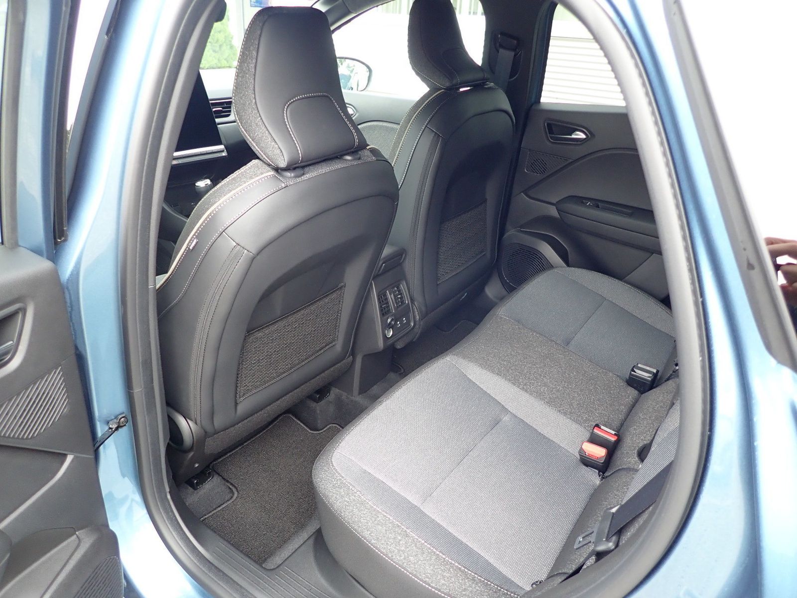 Fahrzeugabbildung Renault Symbioz Techno Mild Hybrid 140
