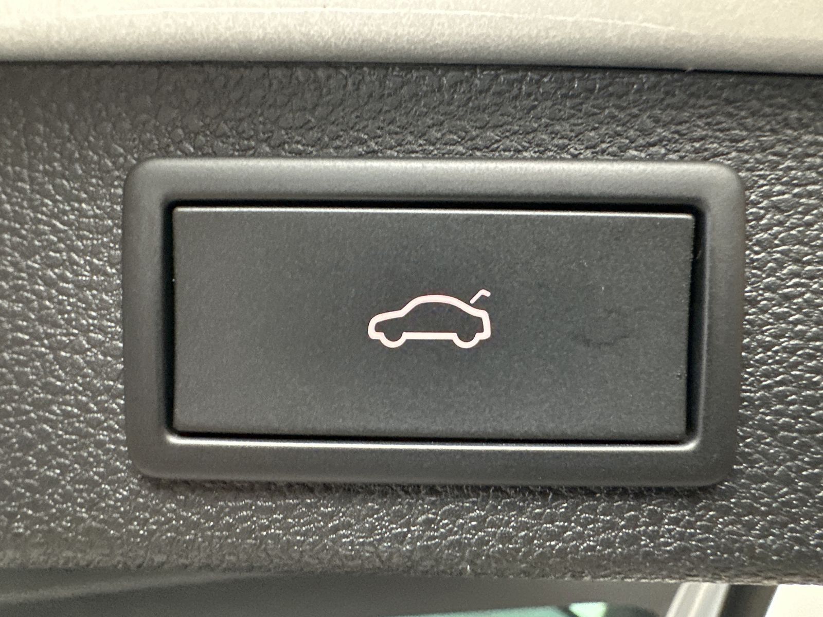 Fahrzeugabbildung SKODA Kodiaq 2.0 TDI 4x4 DSG 7-Sitzer NAV+LED+AHK+KAM