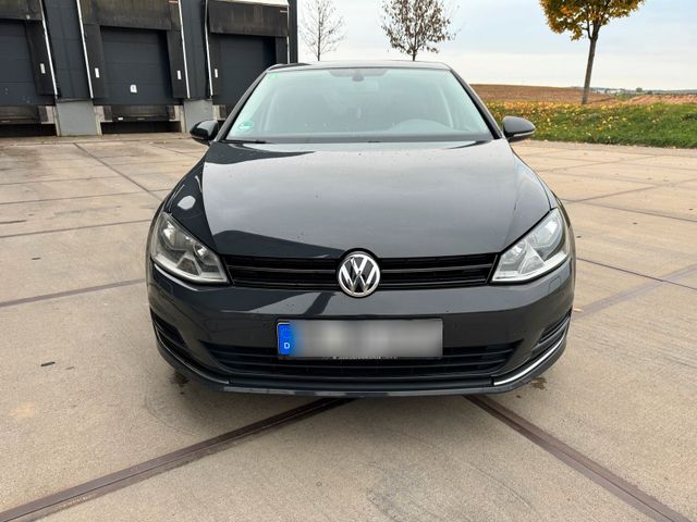 Volkswagen Golf 7 1.4TSI 140PS GTI Optik und Sound