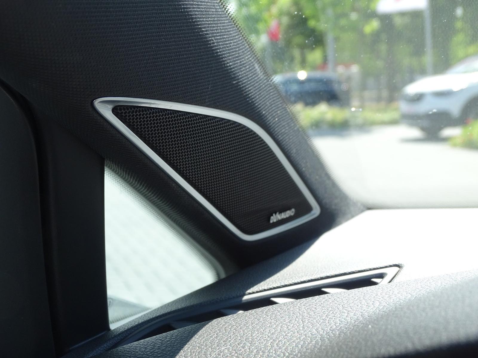 Volkswagen Golf VII 2.0 GTI BMT Bi-Xenon Dynaudio Standheiz