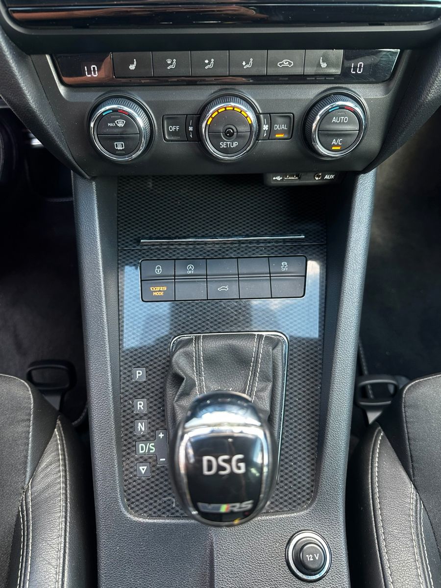Fahrzeugabbildung SKODA Octavia Combi RS Autom. Leder