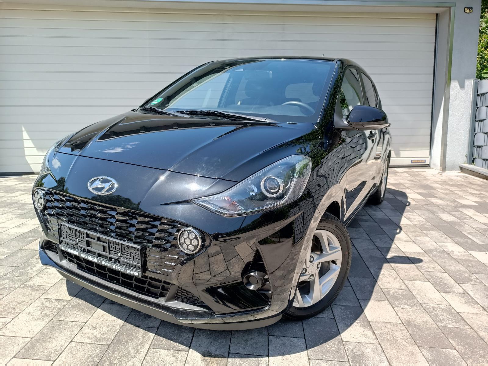 Hyundai i10 Connect & Go Navi Kamera SHZ PDC Spur.