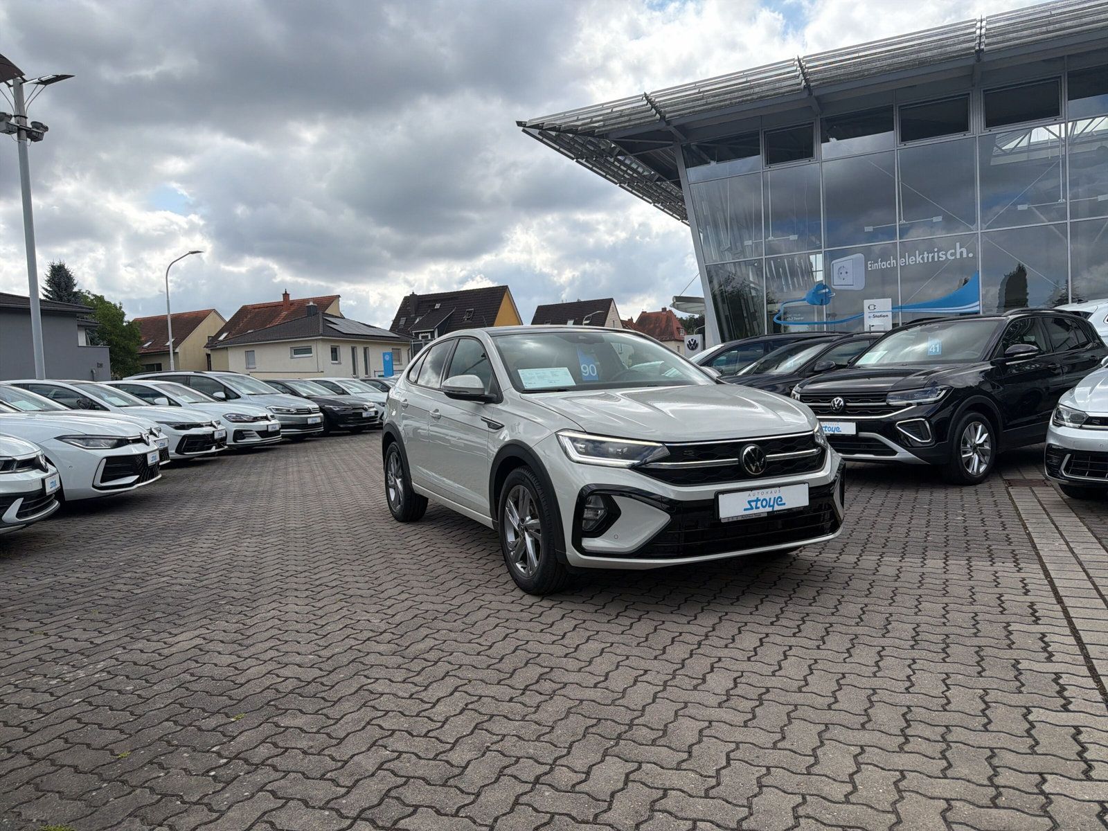 Taigo R-Line TSi DSG Apple CarPlay PANO AZV Matr
