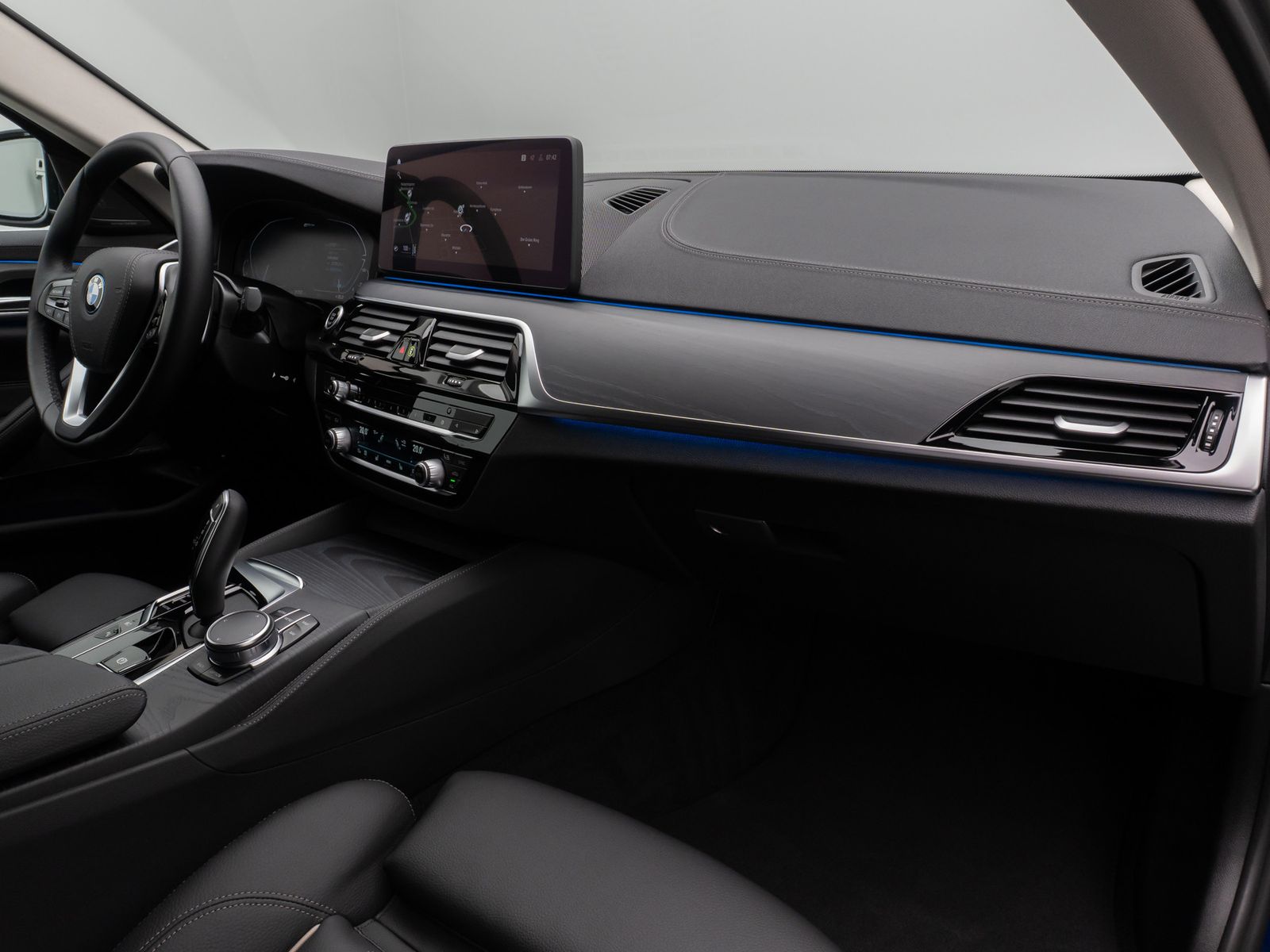 Fahrzeugabbildung BMW 530e Luxury Line DAB Laser 4*Klima Kamera Sport