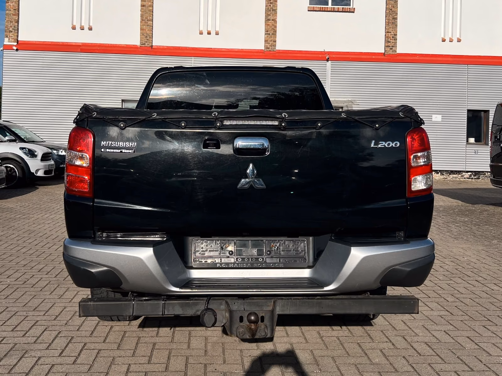 Mitsubishi L200 Edition 100 Doppelkabine 4WD/HU&AU
