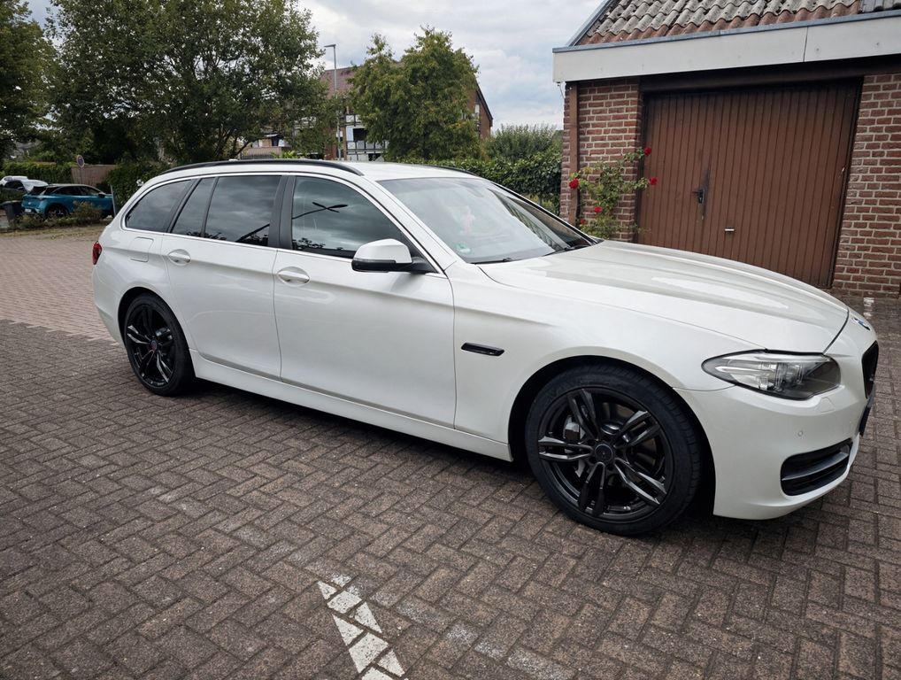 Image of BMW 530