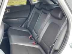 Fahrzeugabbildung Hyundai KONA EV Premium 150kW *RW484KM*Nav*HeUp*ACC*LED*