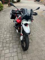 Moto Guzzi V 85TT - MOTO GUZZI V8