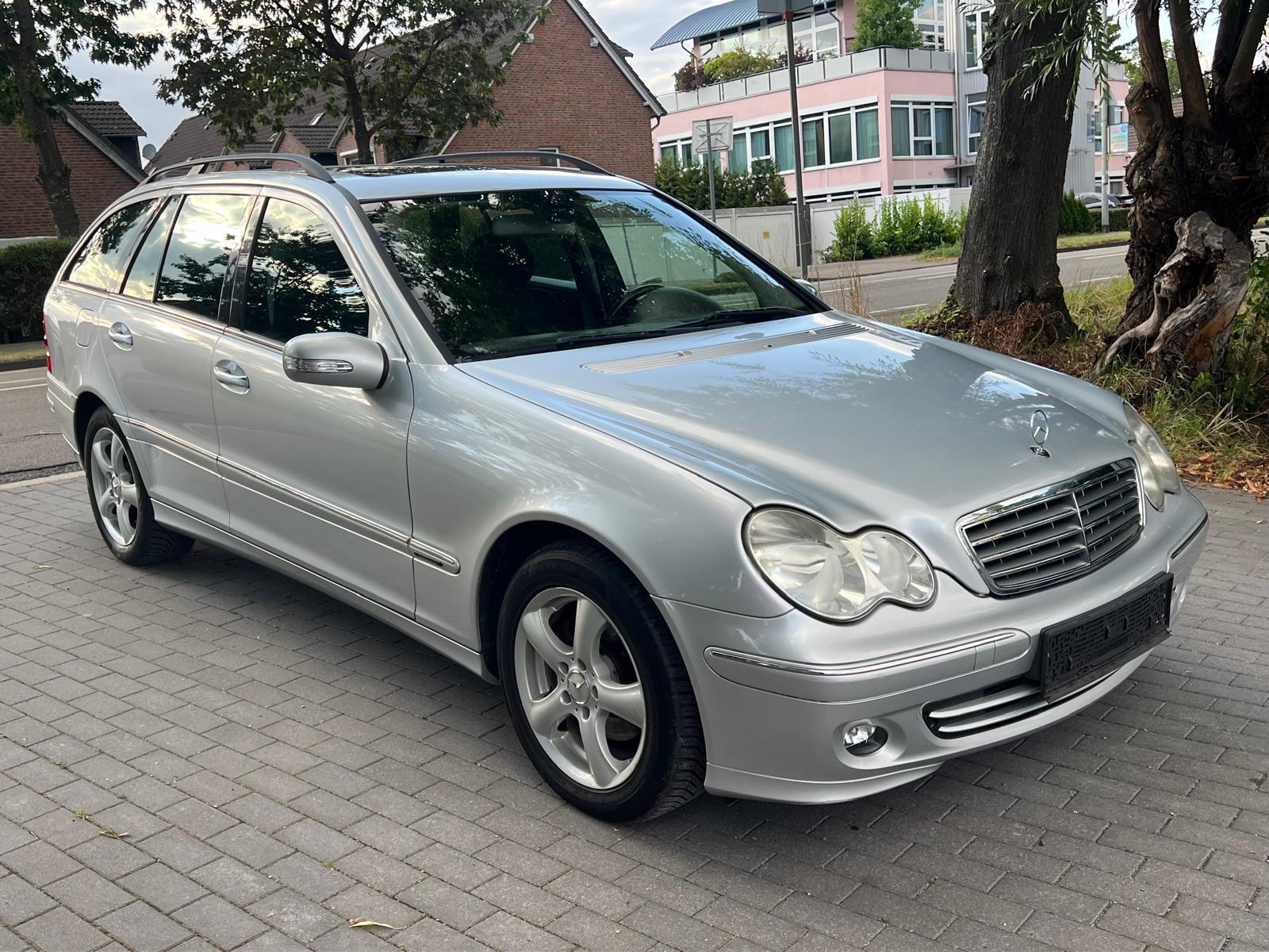 Mercedes-Benz C220 2006 — photo 7