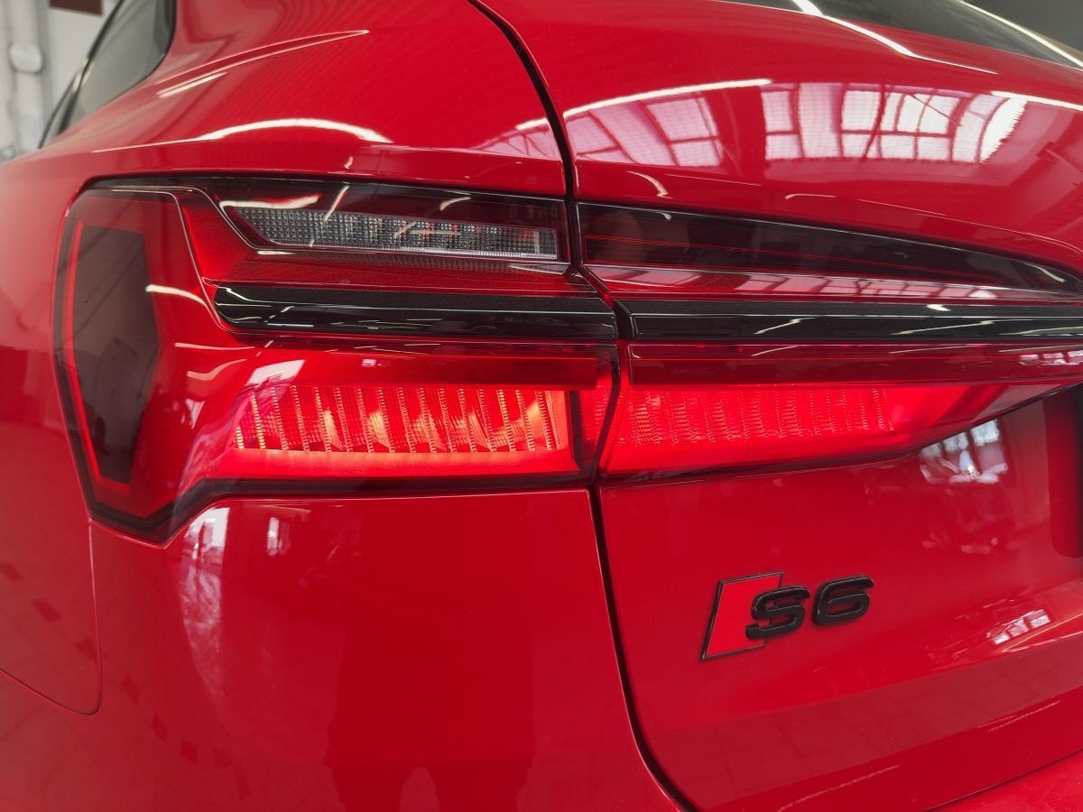 Audi S6 - Bild 14