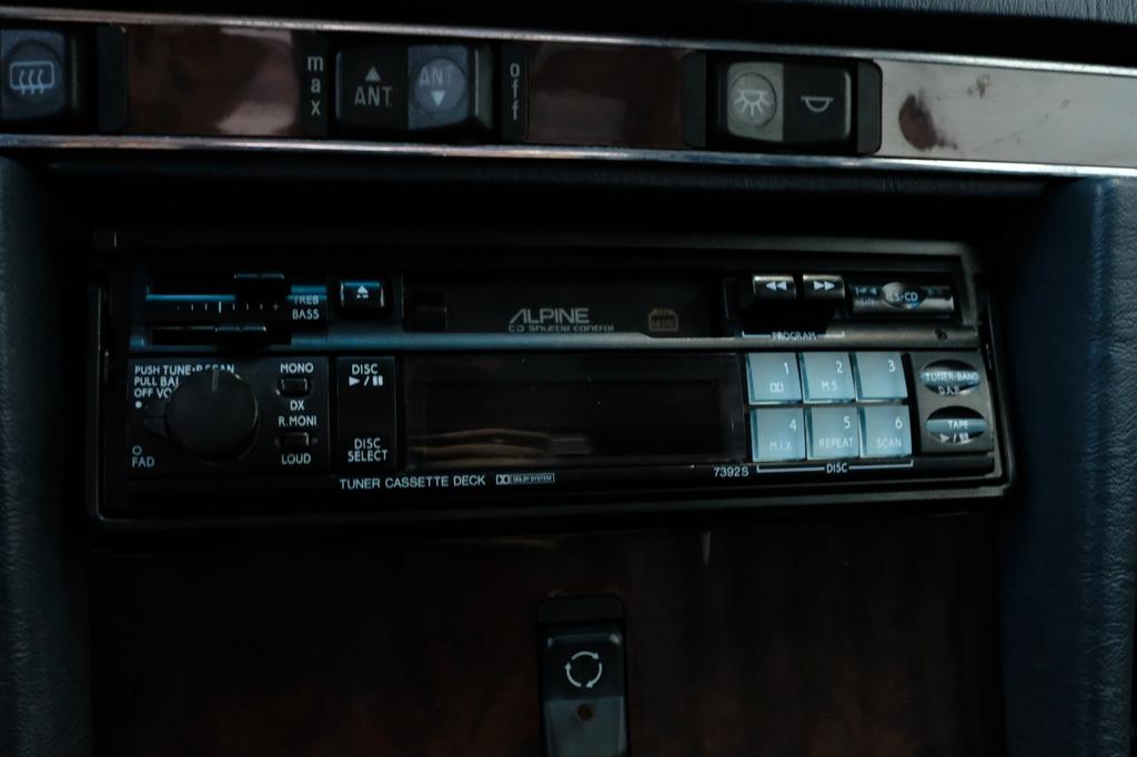 Mercedes-Benz SL 560