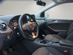 MERCEDES-BENZ B 180 1.6 KAT B 180 (246.242)