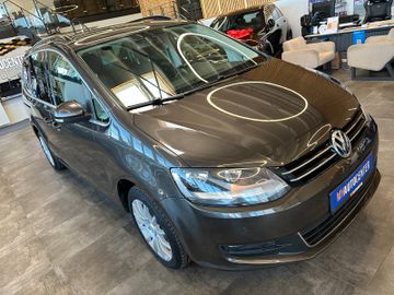 Volkswagen Sharan*7-Sitzer*3-ZONEN*SZHZ*NAVI*TEMPO*AHK*PDC