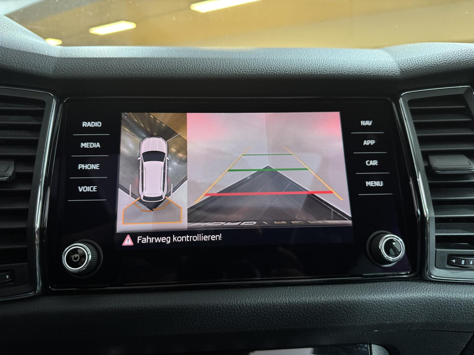 Skoda Kodiaq 2.0TSI Style 4x4 Pano*360°*AHK*Cam*Memory