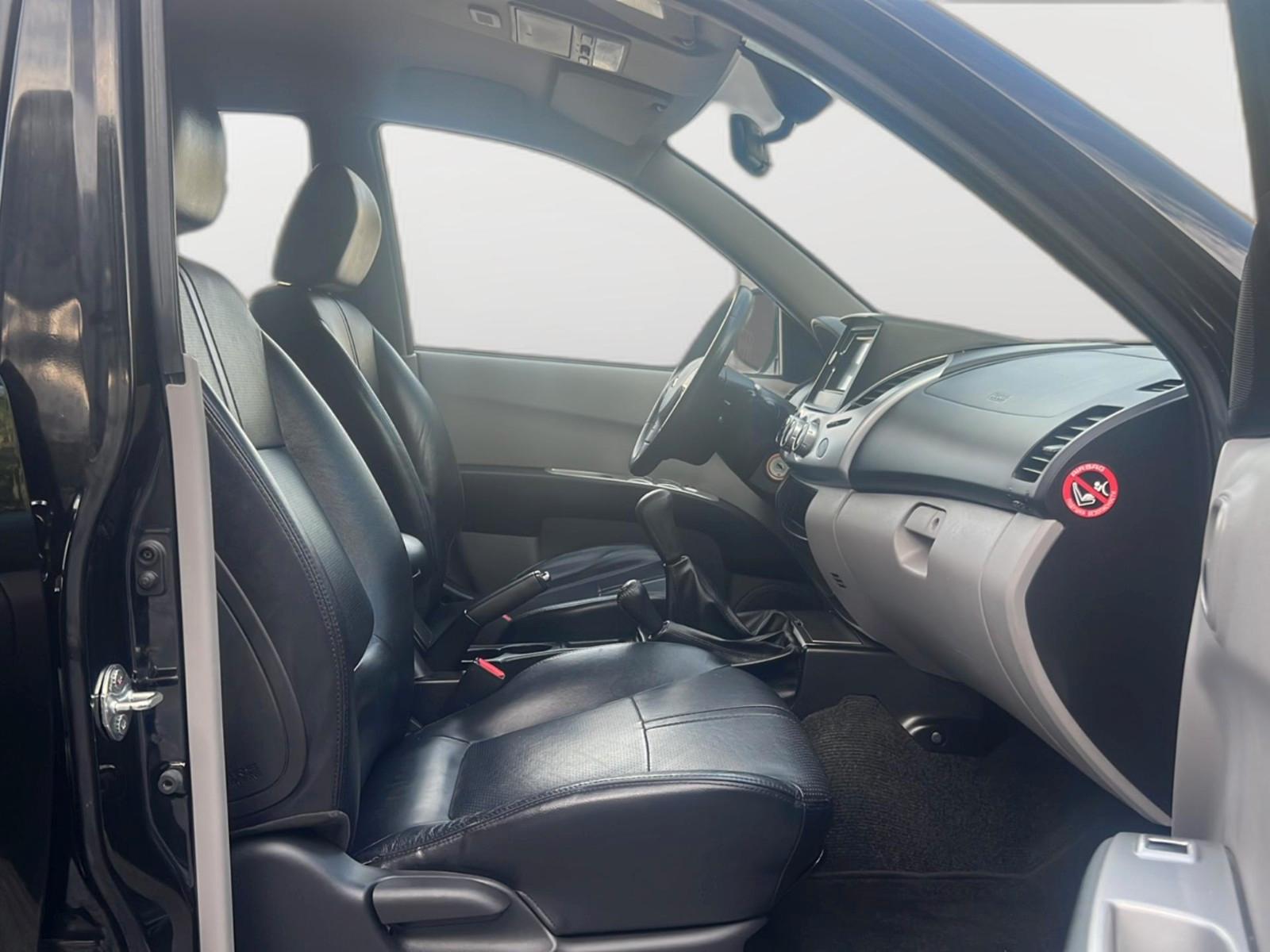 Mitsubishi L200 Edition 20 DoKa*1HAND*HARDTOP*AHK*SHZ*