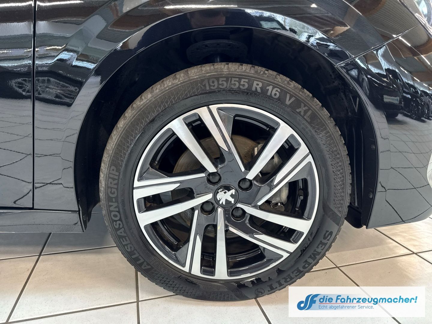 Fahrzeugabbildung Peugeot 208 Allure Navi LED Klimaautom Fahrerprofil DAB