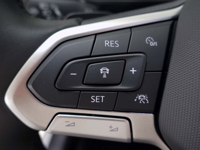 Fahrzeugabbildung Volkswagen T-Cross R-Line 1.5 TSI DSG | LED RFK AHK ACC