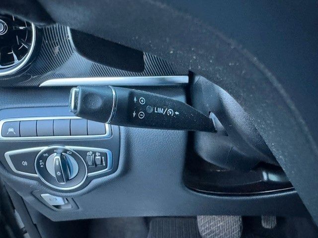 Fahrzeugabbildung Mercedes-Benz V 220d Extralang Assistenten KAMERA Tempomat