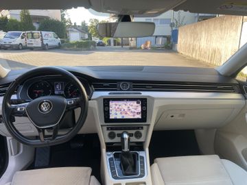 Volkswagen Passat Variant - 11