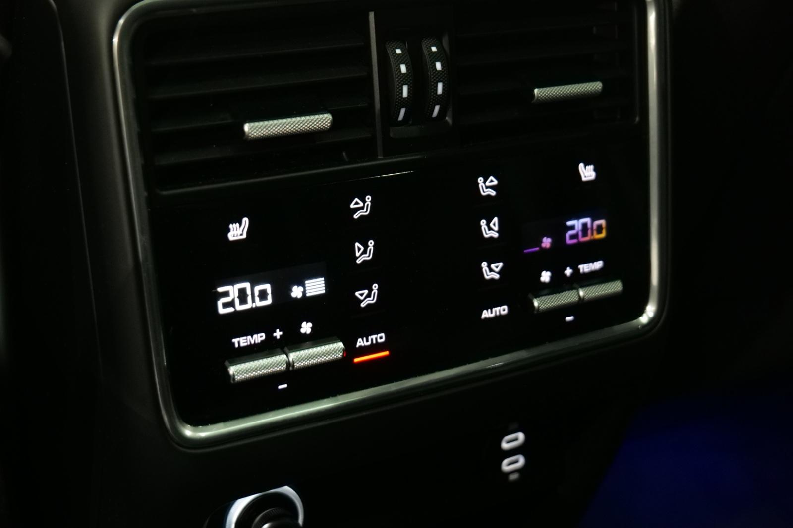 Porsche Cayenne Coupe E-Hybrid Platinum Edition*Chrono*