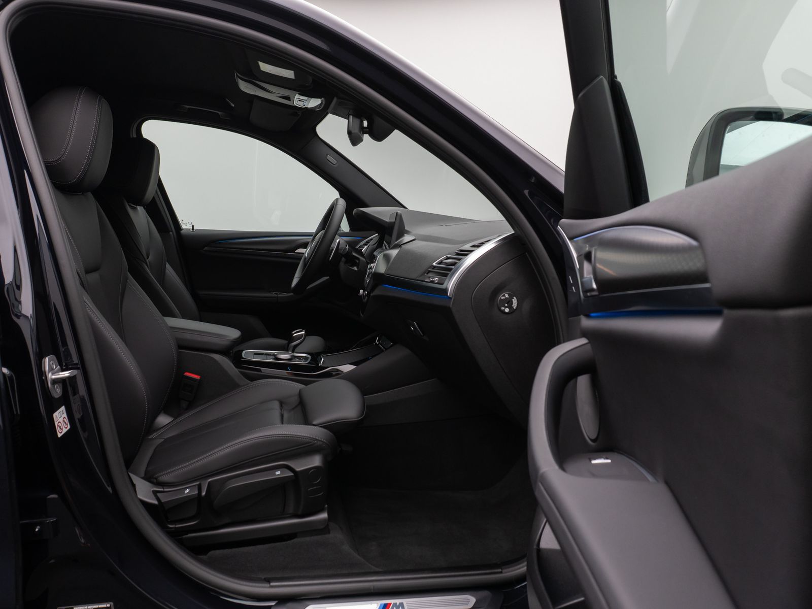 Fahrzeugabbildung BMW X3 xD30e M Sport Kamera DAB DrivAssis LED 20Zoll