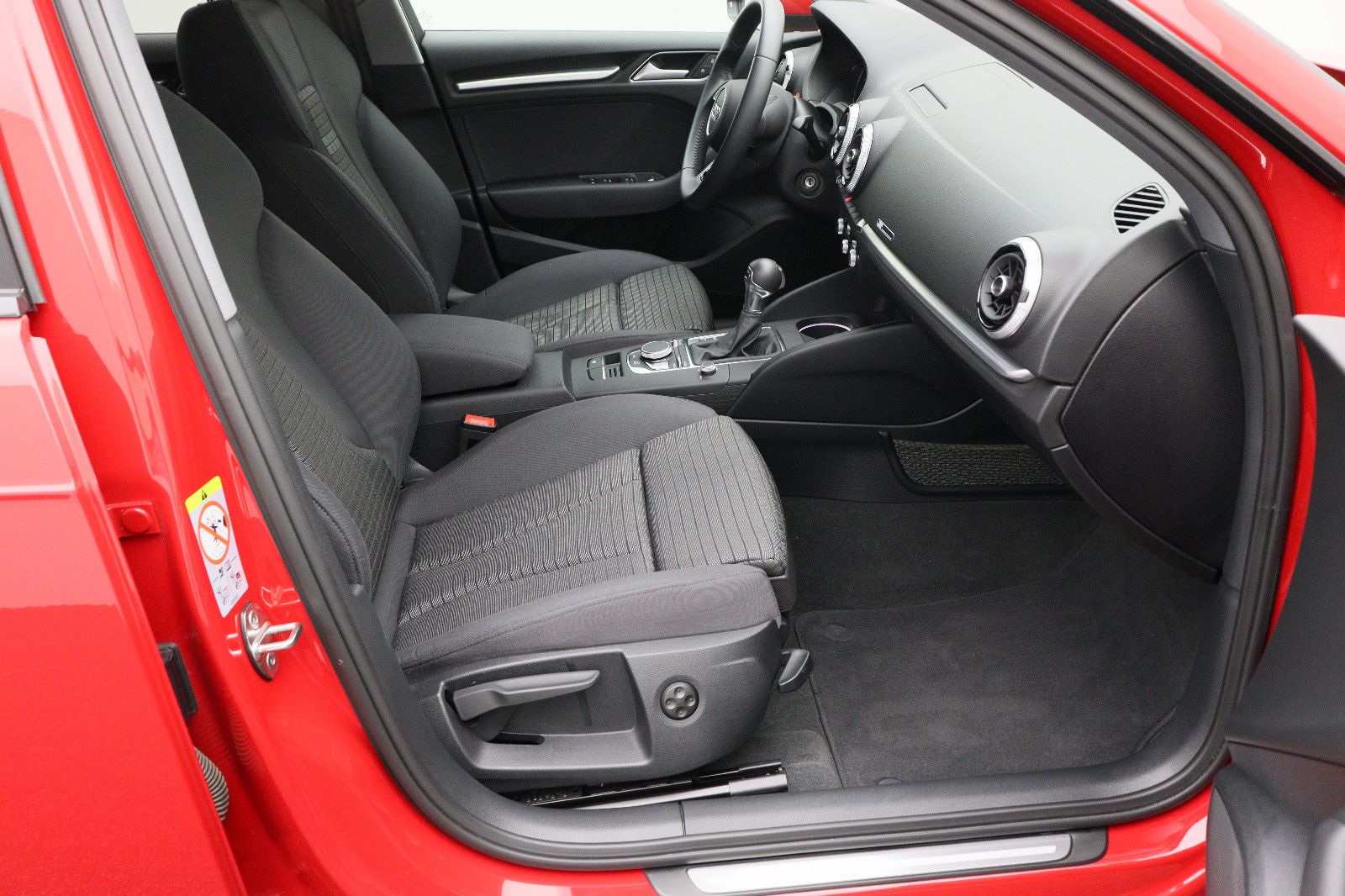Fahrzeugabbildung Audi A3 Sportback 35 TFSI sport Navi AHK LED