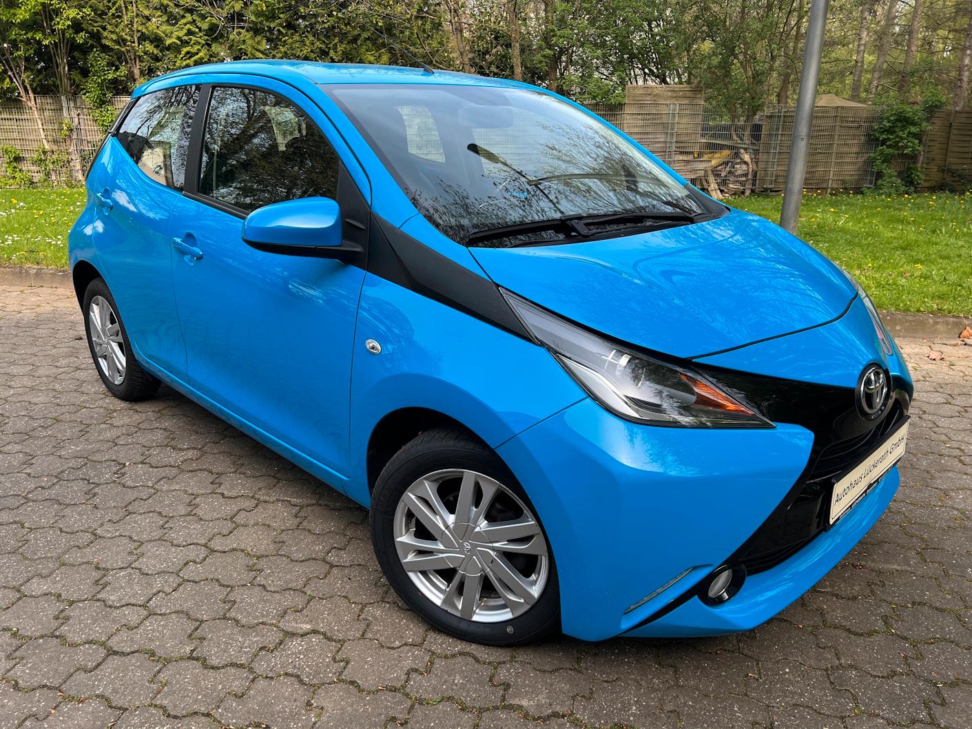 Toyota Aygo x-play touch