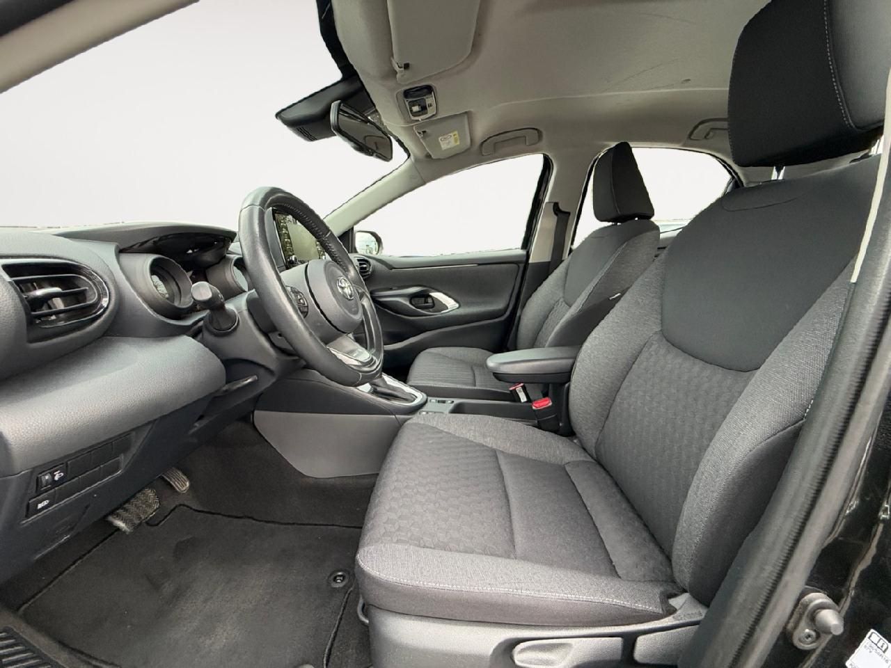Fahrzeugabbildung Toyota Yaris Hybrid Club