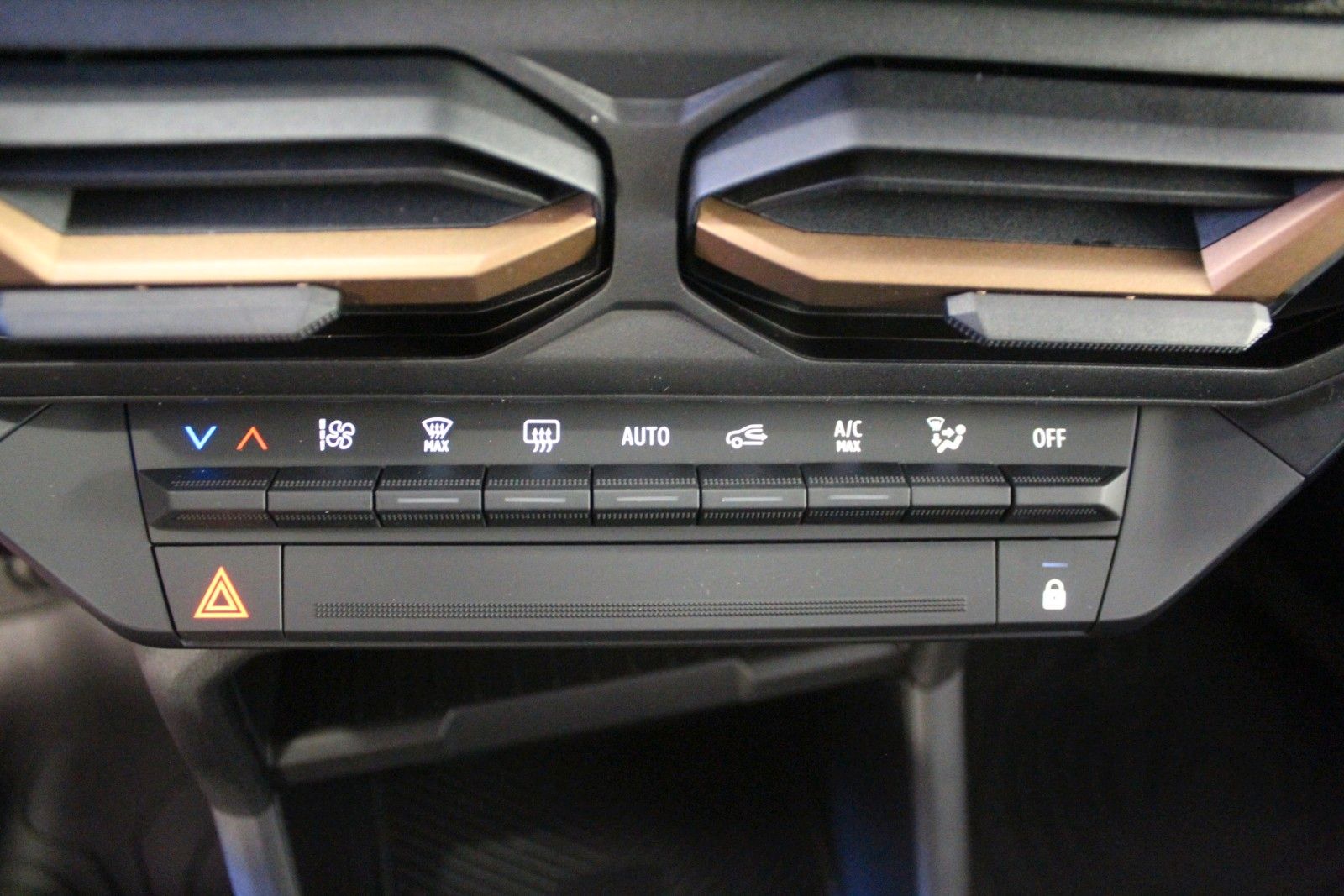 Fahrzeugabbildung Dacia Duster hybrid-G 150 4x4 Extreme MY26