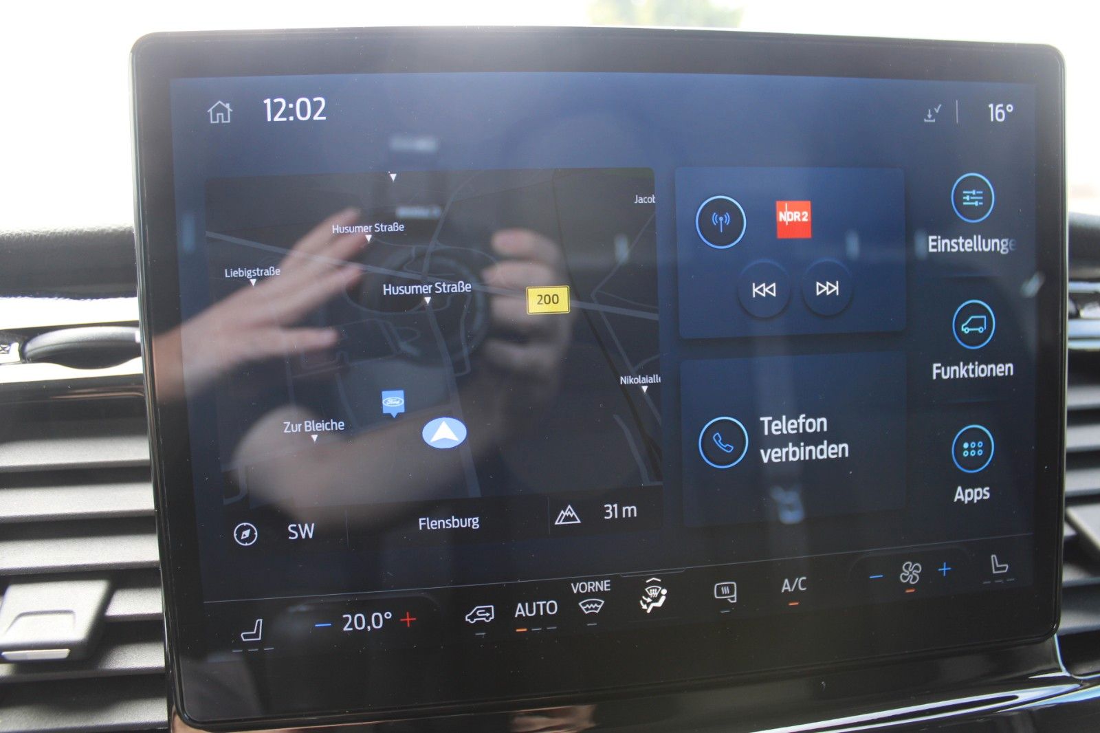 Fahrzeugabbildung Ford Transit 330 L2 H3 hoch TREND Kasten NAVI CAM ACC