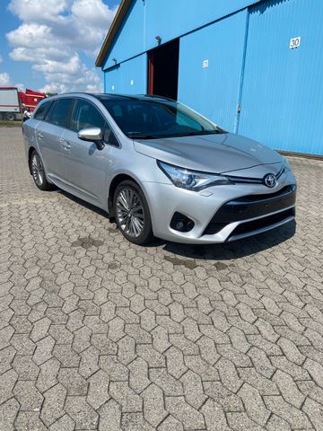 Toyota Avensis Touring Sports Executive