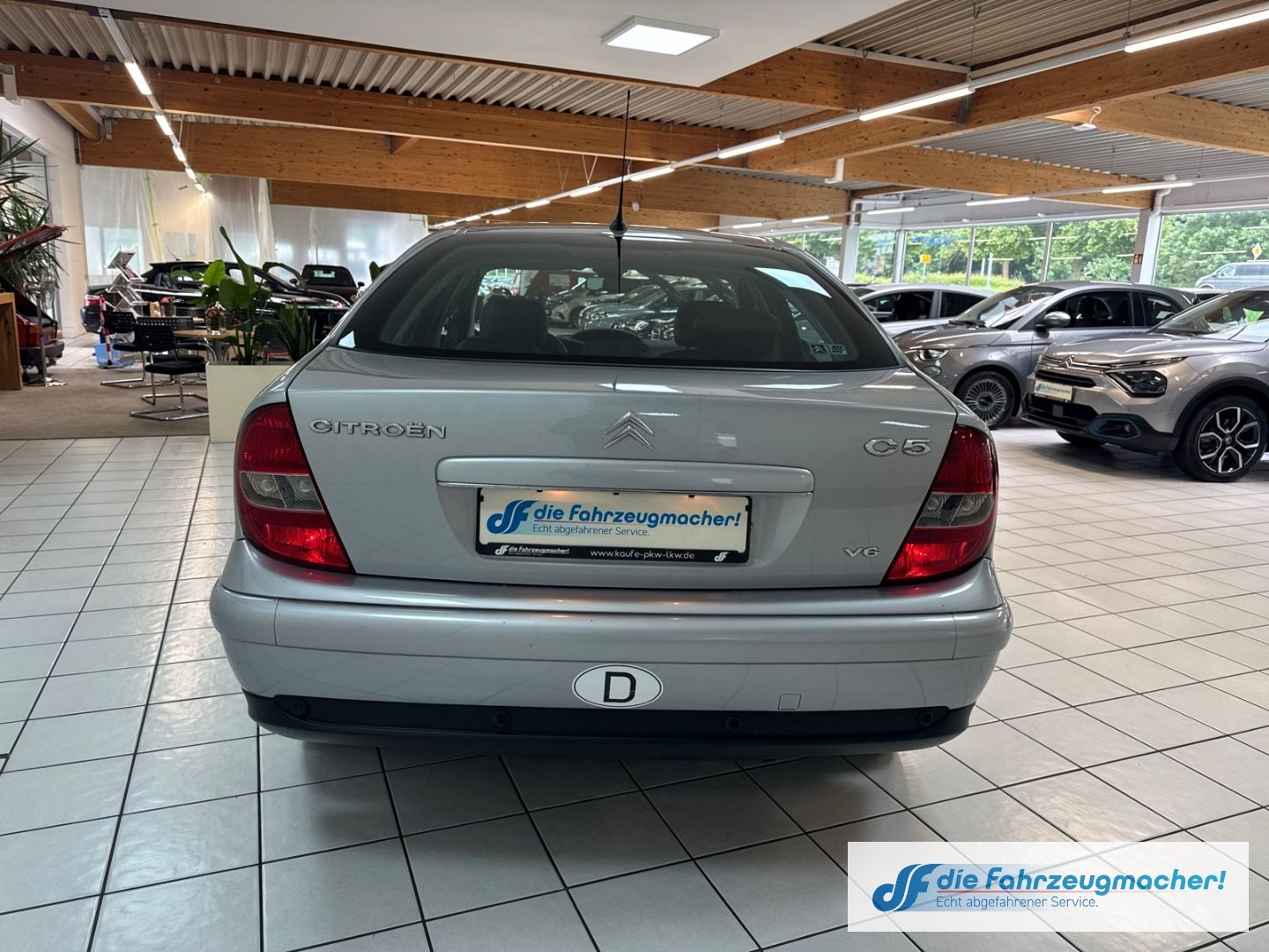 Fahrzeugabbildung Citroën C5 3.0 V6 Automatik Exclusive Navi Leder