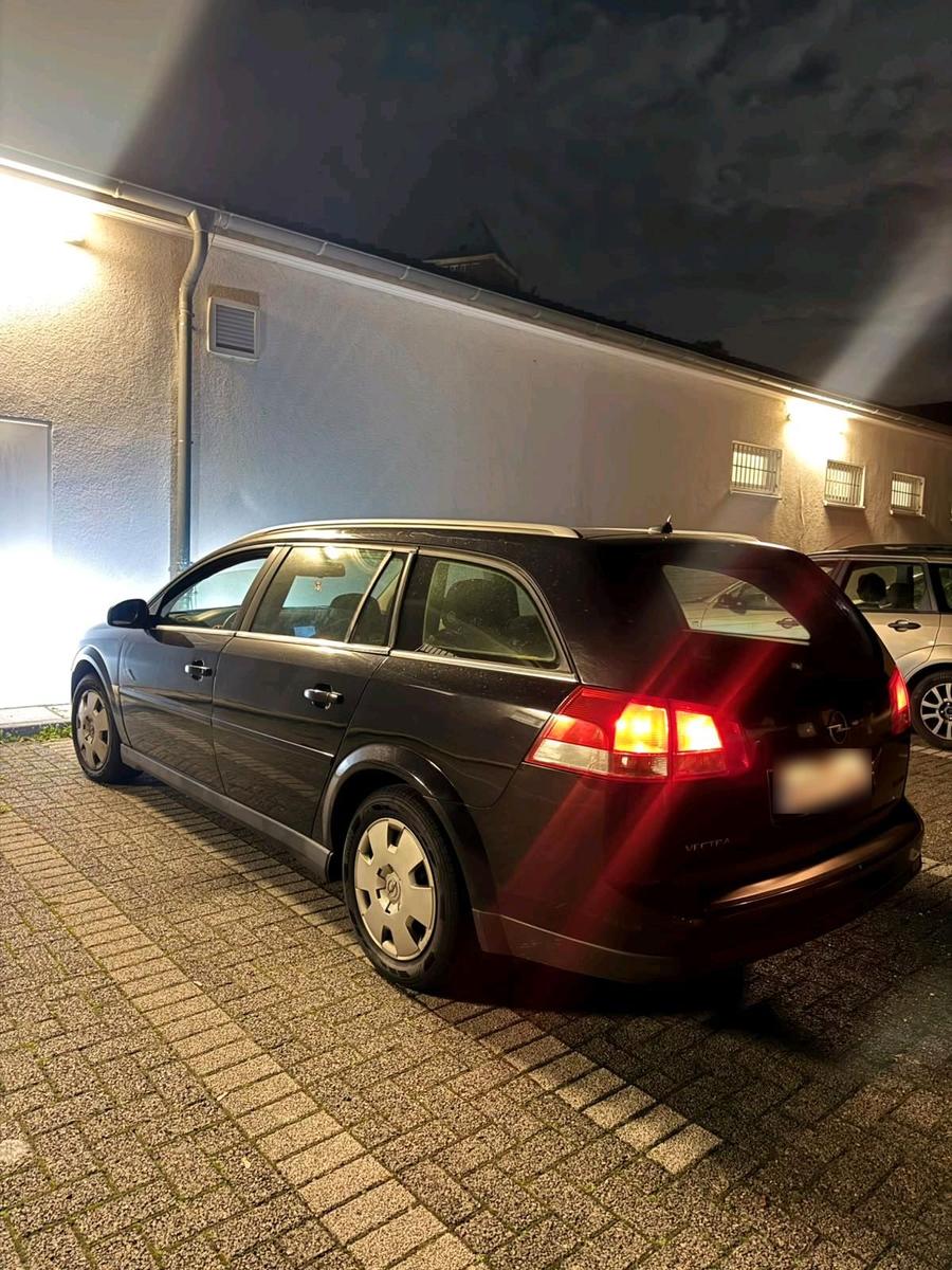 Opel Vectra 2005 — engine 120 HP (88kW)