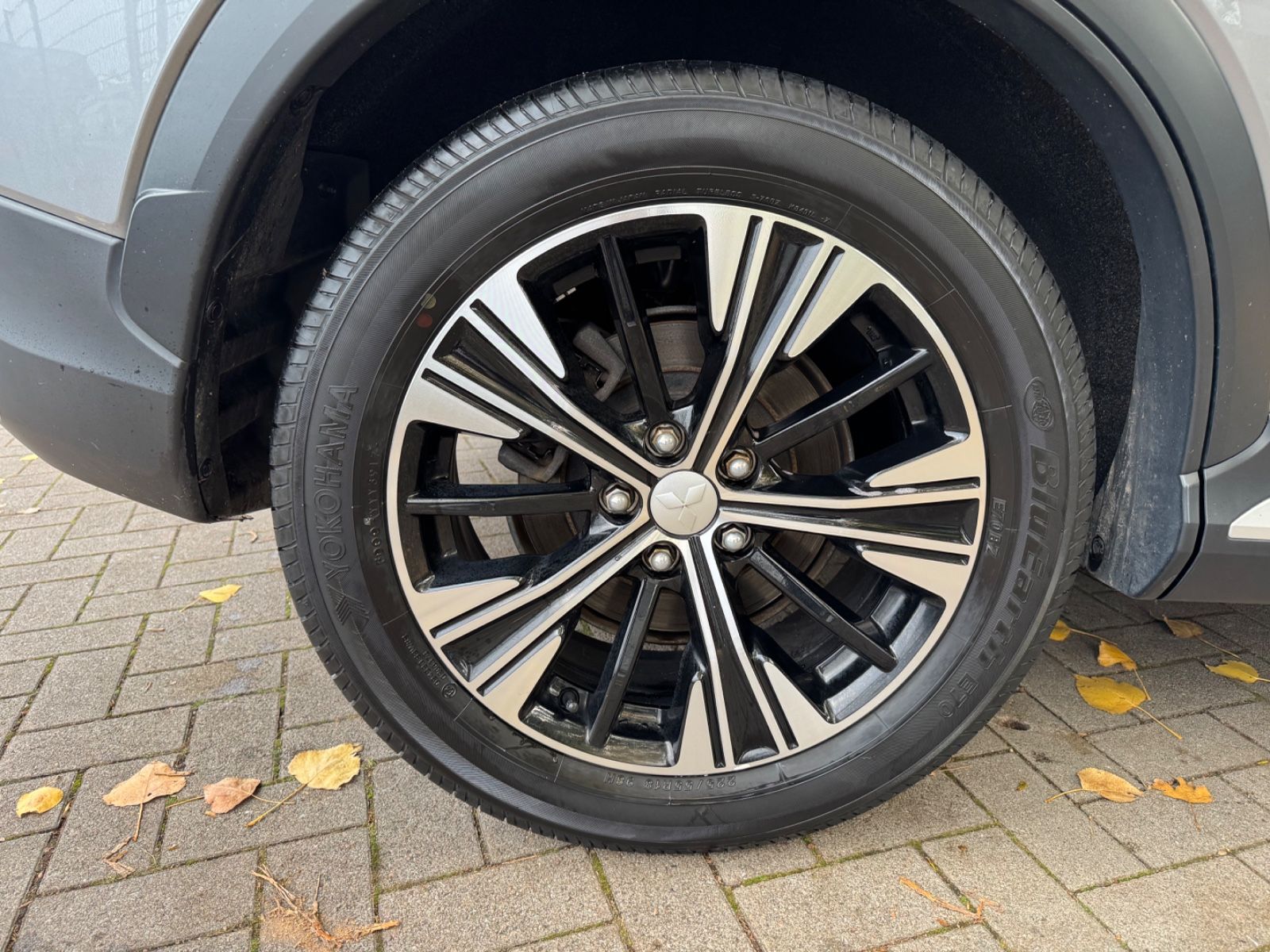 Fahrzeugabbildung Mitsubishi Eclipse Cross HEAD-UP*360-CAM*KEYLESS*AHK