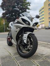 Yamaha YZF R1 Rn 22 - YAMAHA 2009 YZF R1