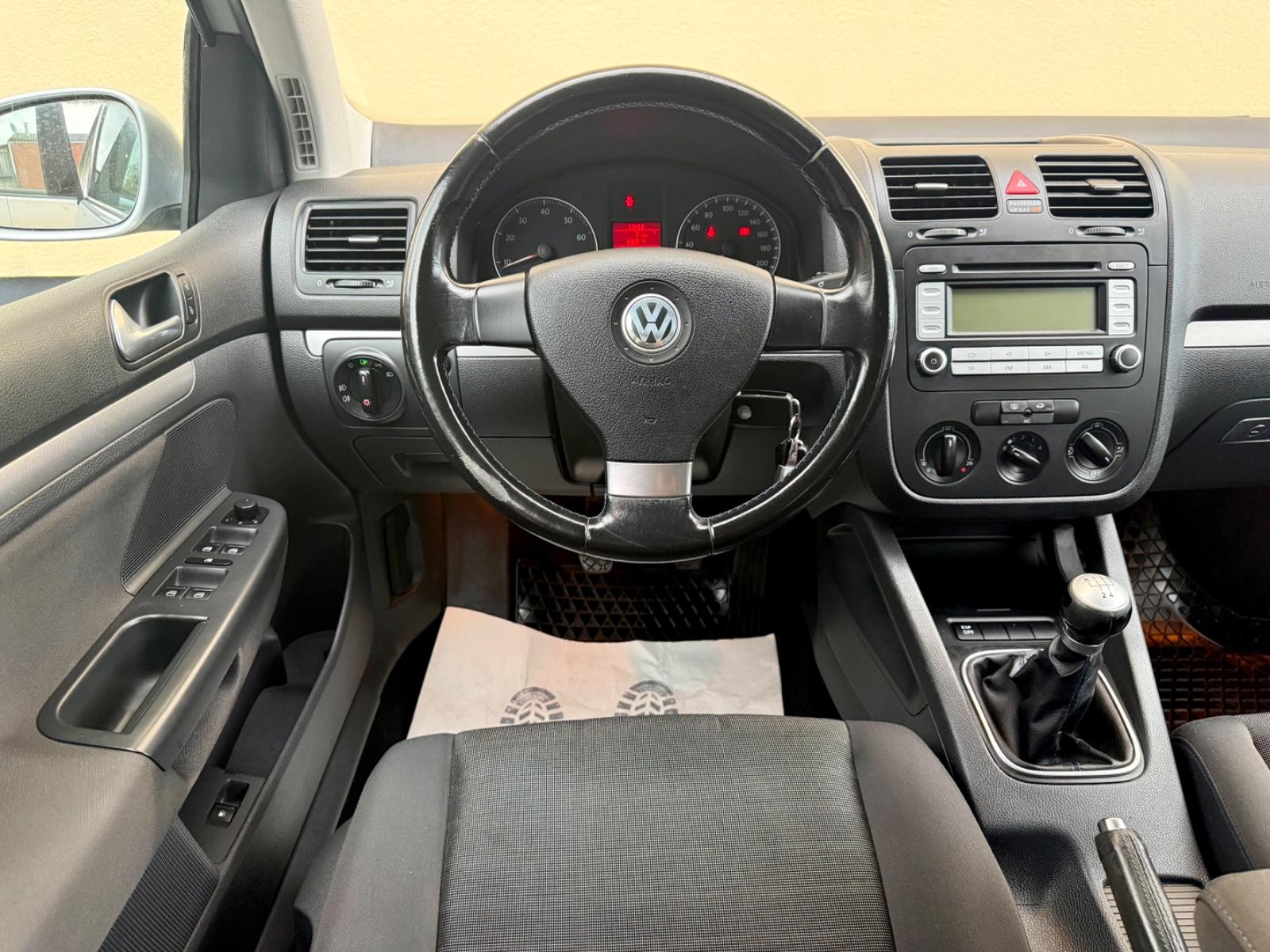 Volkswagen Golf V Lim. Tour 1.4 Zahnriemen TÜV SHZ PDC Alu