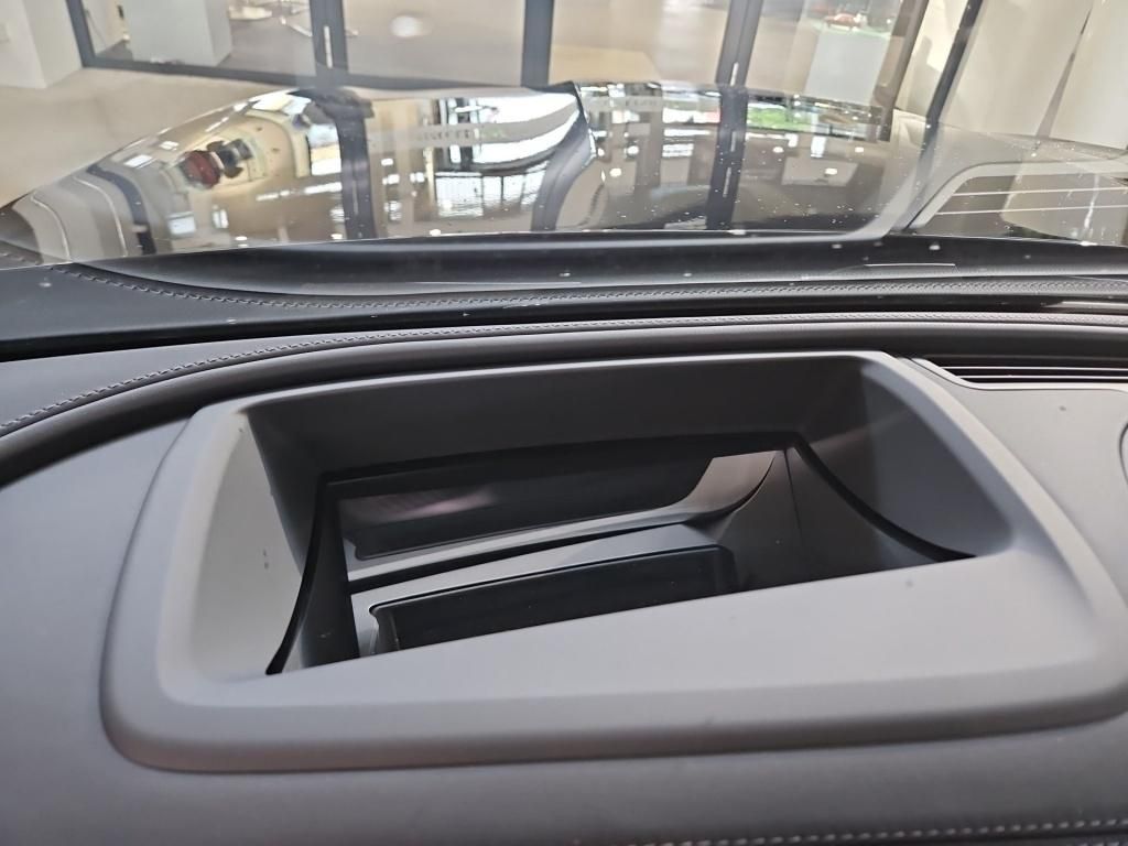 Fahrzeugabbildung Mercedes-Benz GLC 300 de 4M +AMG+AHK+AIRMATIC+DIGI+HEAD+PANO++