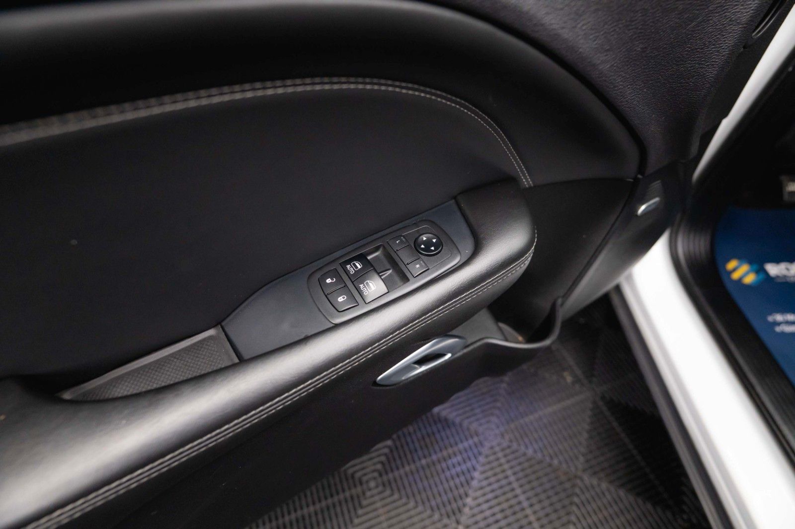 Fahrzeugabbildung Dodge Challenger 6.4 V8 SRT 392 R/T SCAT PACK LineLock