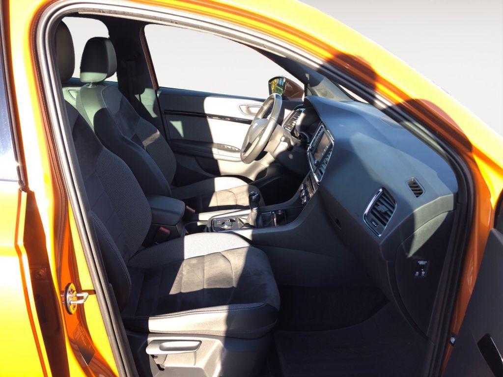 Fahrzeugabbildung SEAT Ateca 1.4 ECO TSI XCELLENCE Alcantara Pano AHZV