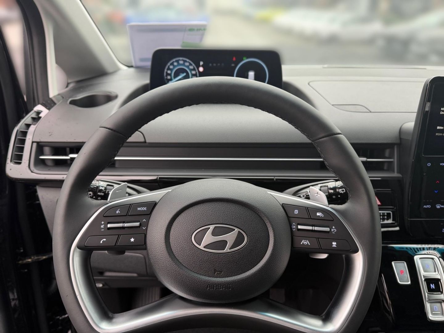 Fahrzeugabbildung Hyundai STARIA Trend Hybrid 1.6 T-GDI 9-SITZER KAMERA+AC