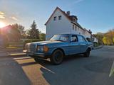 Mercedes-Benz W123 200D Oldtimer  zum selb... - Mercedes-Benz 200: D W123