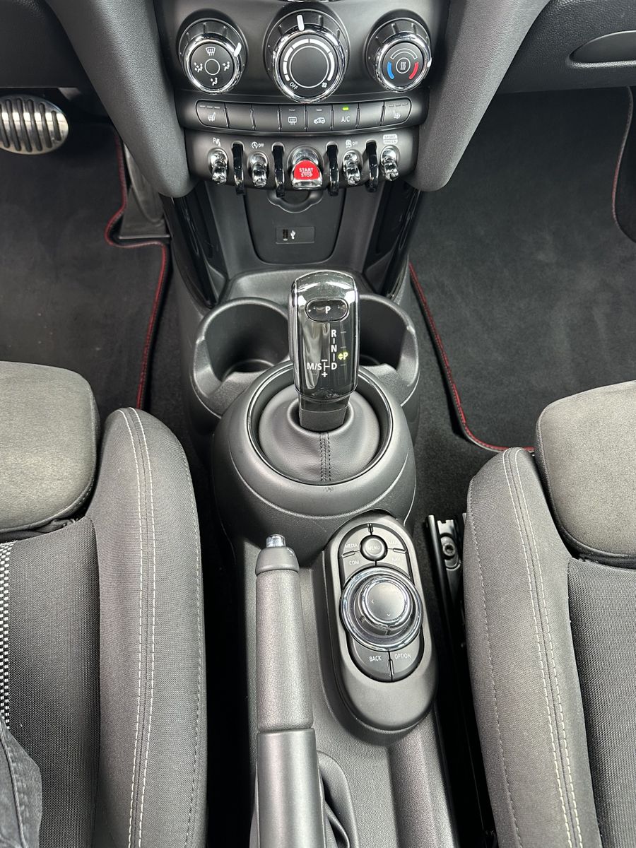 Fahrzeugabbildung MINI John Cooper Works Sport-Aut. NAV+LED+KAM+ACC+VC