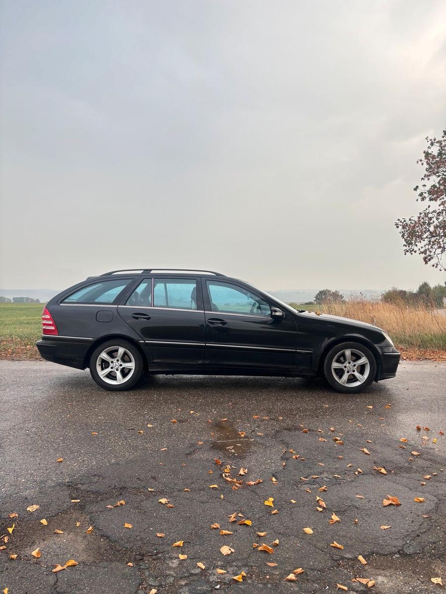 Mercedes-Benz 220 2004 — photo 6