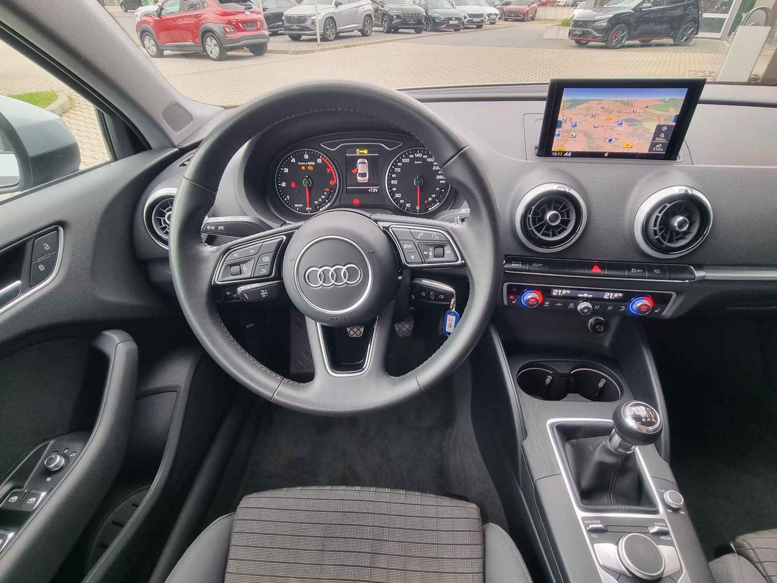 Fahrzeugabbildung Audi A3 Limousine 35 TFSI sport XENON NAVI SHZ