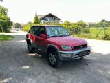 Toyota RAV 4 Allrad Ahk - Toyota RAV 4 aus 2001