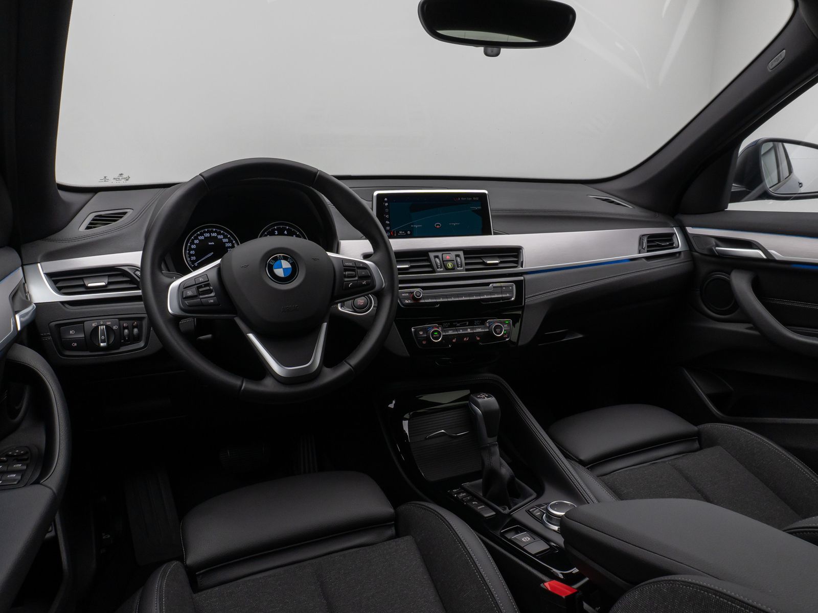 Fahrzeugabbildung BMW X1 xD25e Sport Line Parkassist DAB HiFi Komfort