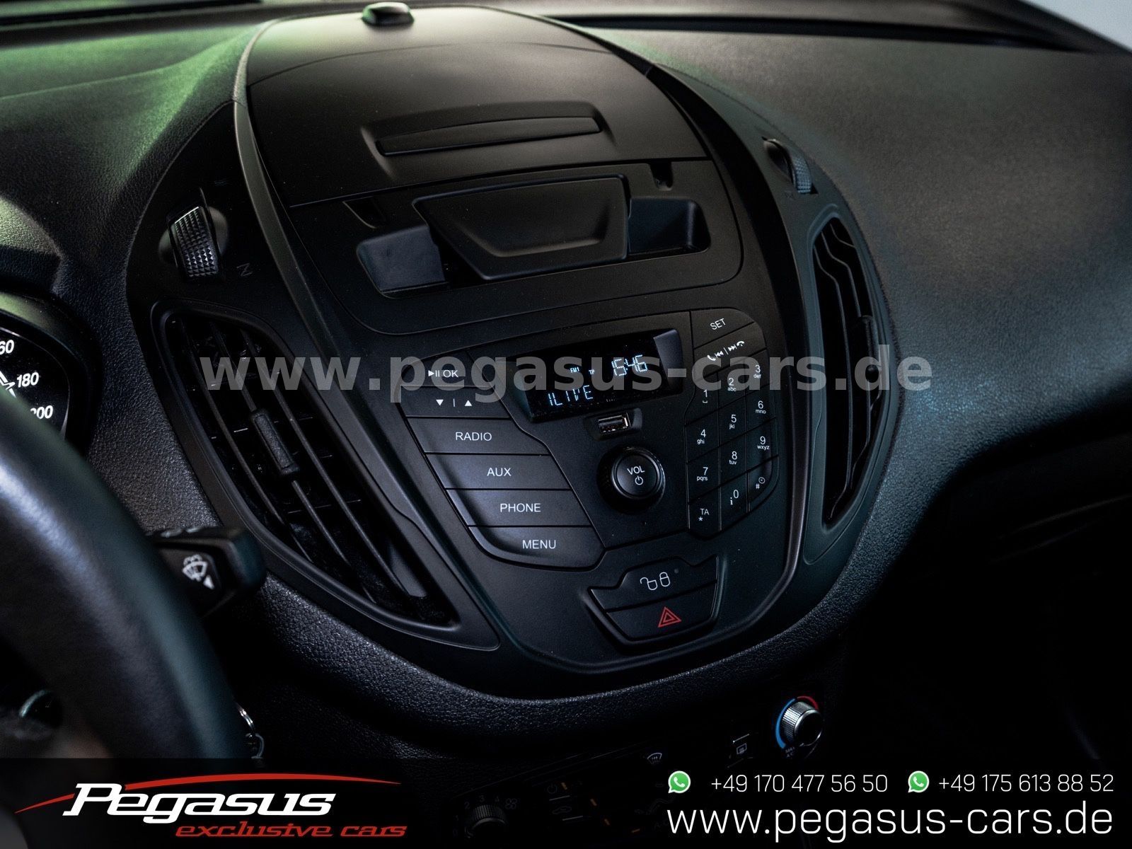 FORD Transit Courier - 23