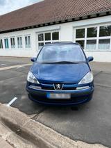 Peugeot 807 8 Sitzer - Peugeot 807 mit Benzin-Antrieb