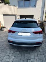Audi Q3 35 TFSI S tronic - - Audi Q3 von privat