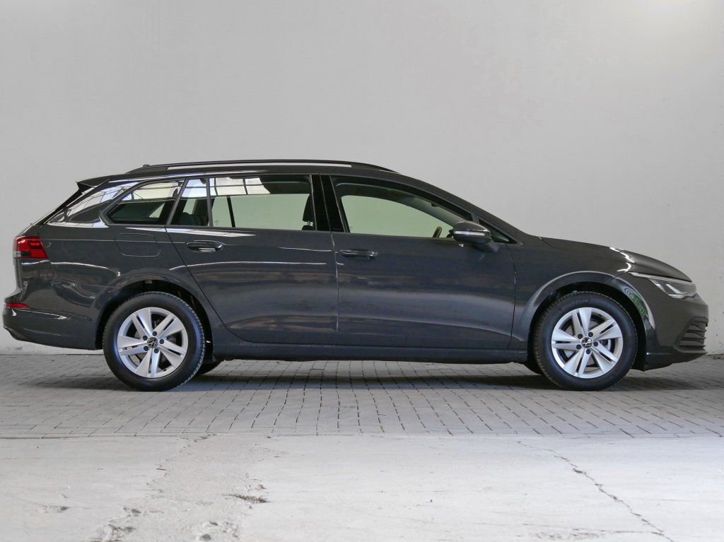 Fahrzeugabbildung Volkswagen Golf Variant 1.0 eTSI Life Keyless SHZ AppConnec